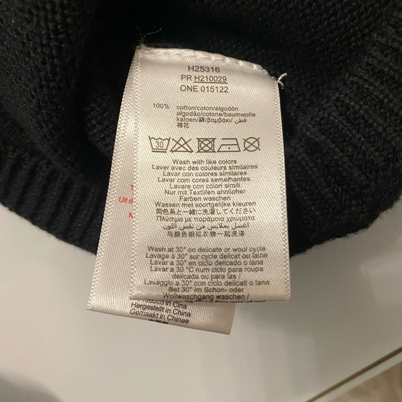 Givenchy sweater - Picture 14 of 14